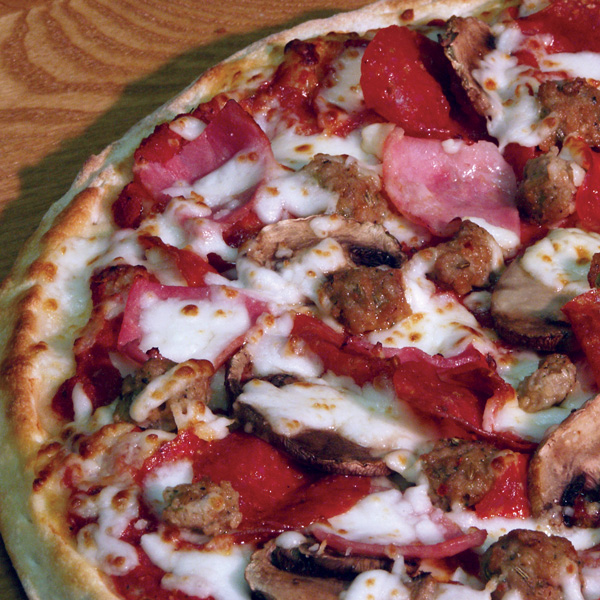 Order Masterpiece Pizza food online from DaVinci's store, Lincoln on bringmethat.com